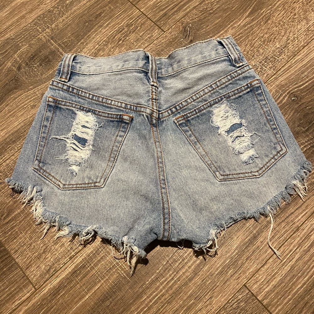 Mink pink jean shorts - Picture 3 of 3